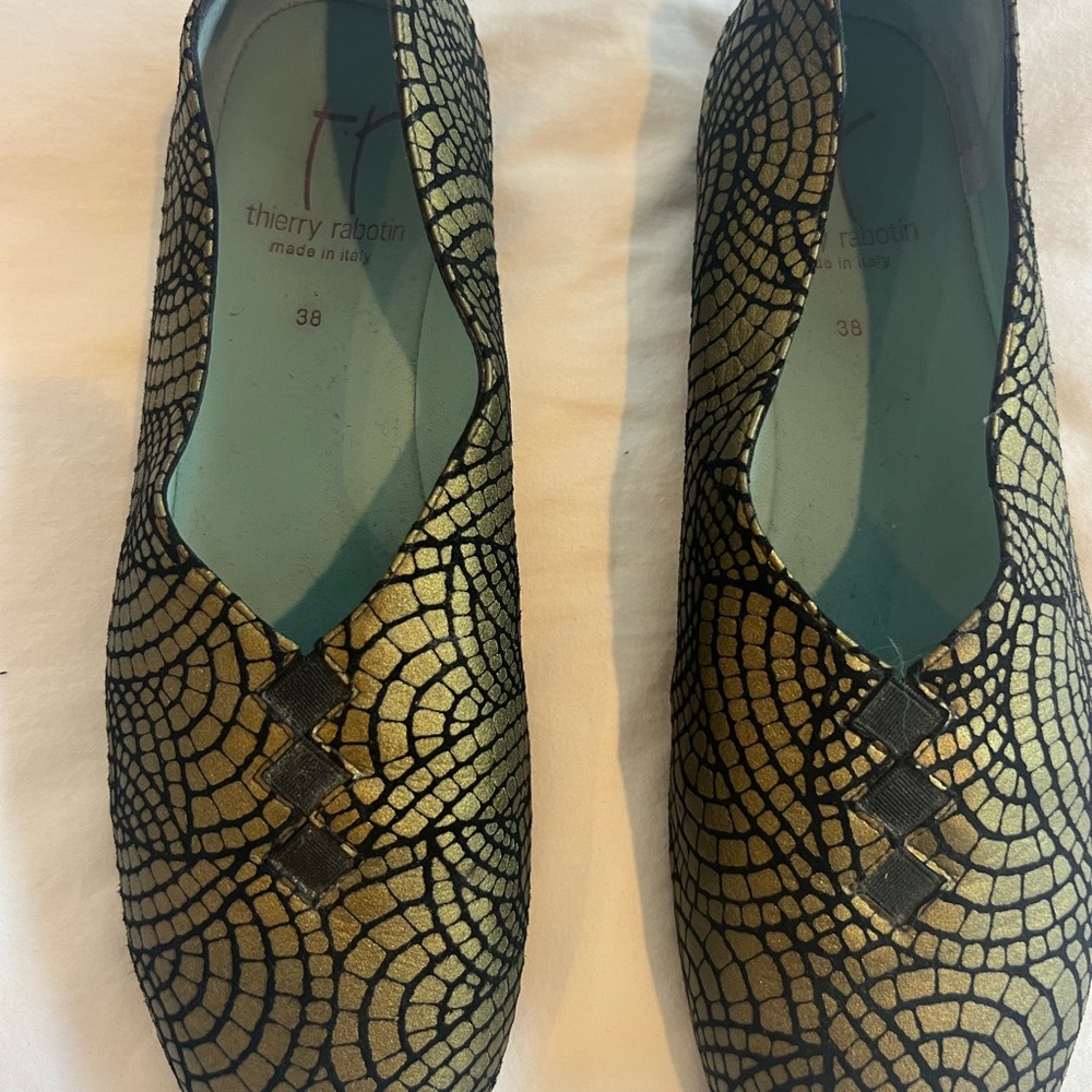 Thierry Rabotin Women's Gold and Black Flats